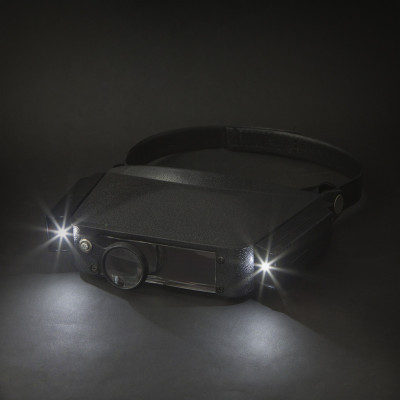 Lupa na čelo s osvetlením